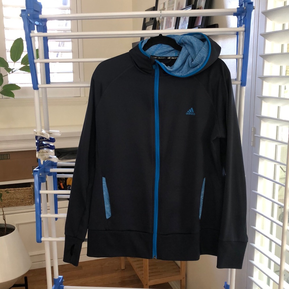 ♦️SOLD♦️SOLD♦️SOLD ♦️Adidas’s climawarm zip up hoodie size XL